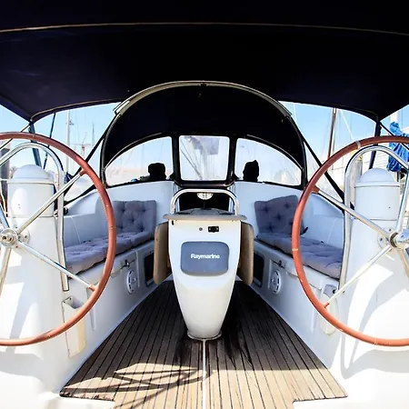 Salis - Jeanneau 39i 보트호텔 리스본